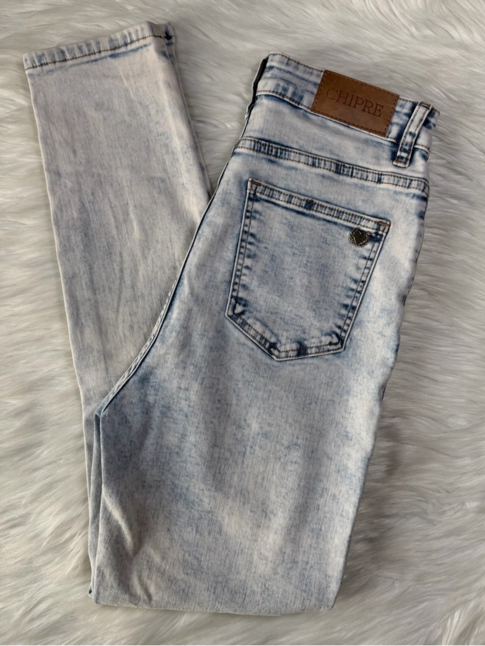 Chipre Ethos High-Waisted Skinny Jean - Picture 3 of 14